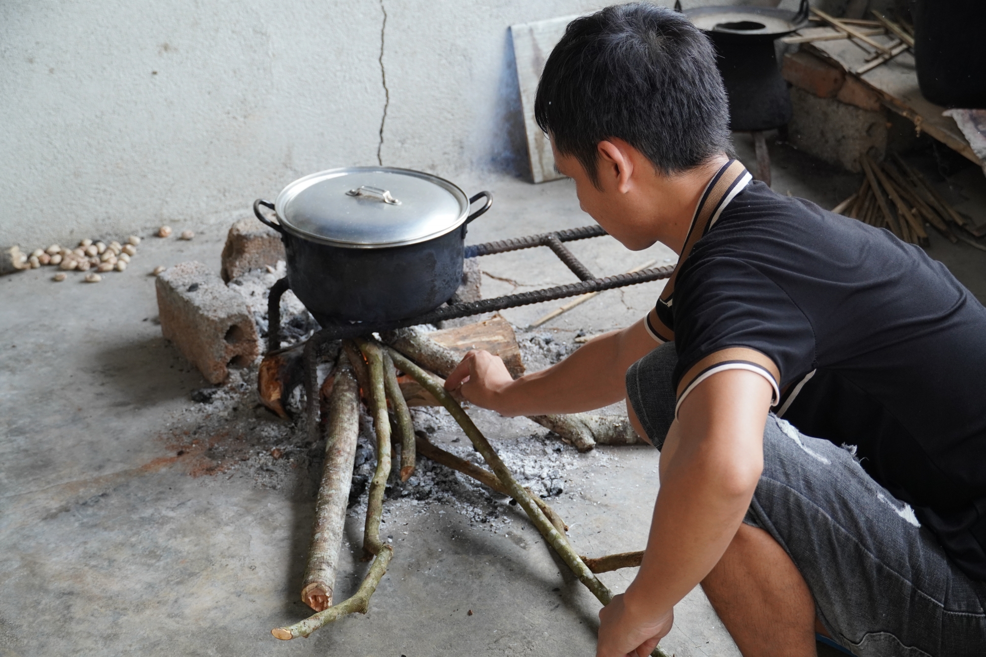 Ánh sáng sau vết nứt