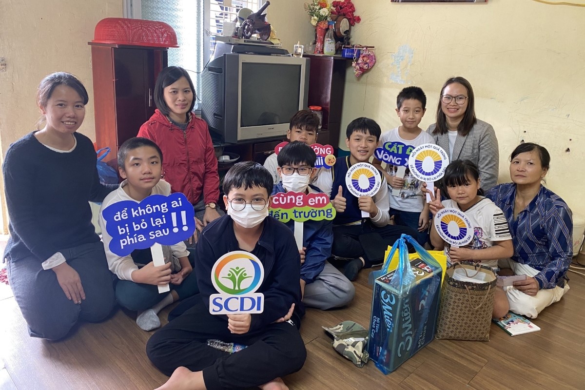 Cuộc gặp gỡ giữa trẻ em dự án Cắt đứt vòng xoáy và học sinh Trường liên cấp Dewey, Hải Phòng